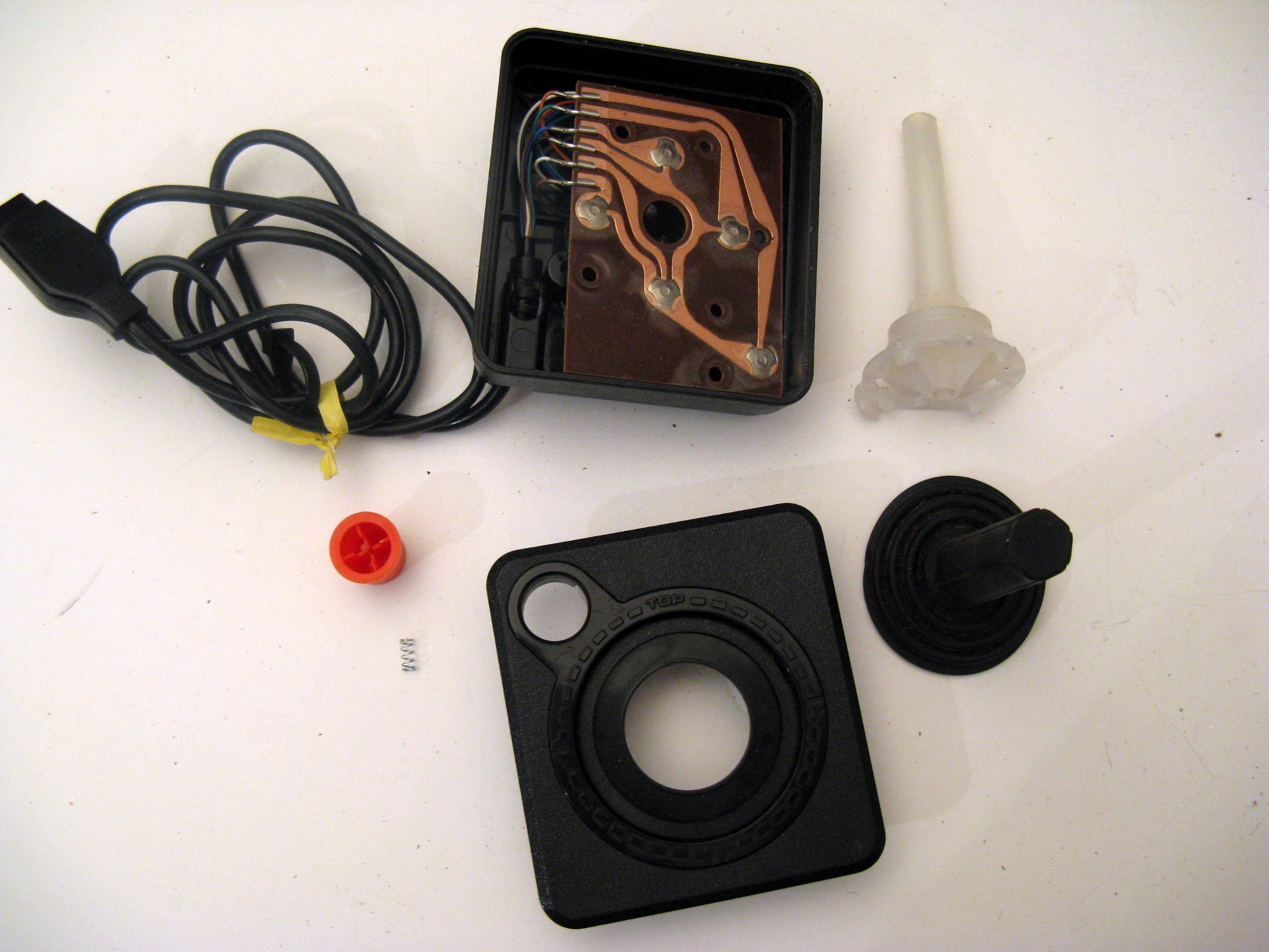 Atari 2600 PLUS - Testing, TEARDOWN Joystick and System 